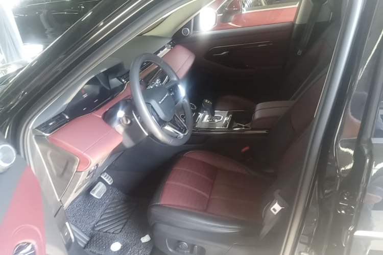 Used Land Rover Range Evoque 2021 Range Rover Velar 249 PS R-Dynamic HSE Luxury Edition Left Front Seat