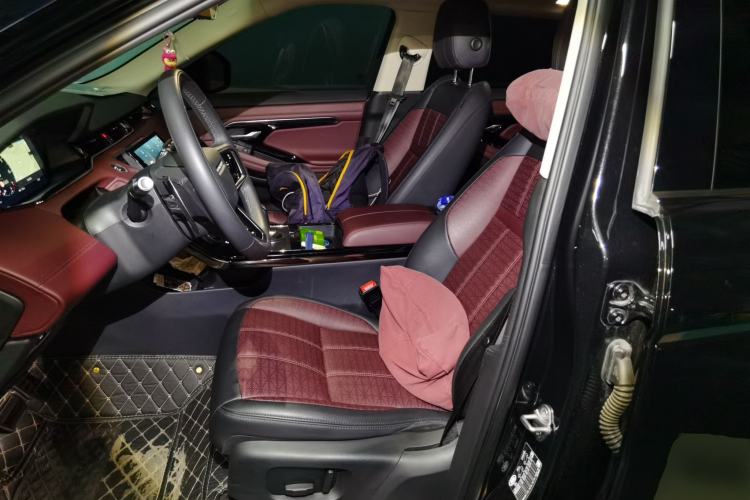 Used Land Rover Range Evoque 2021 Range Rover Velar L 249PS R-Dynamic First Edition Left Front Seat