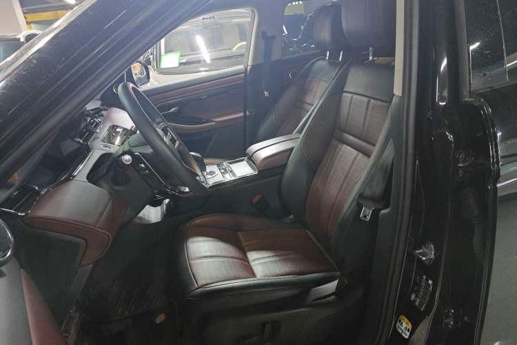 Used Land Rover Range Evoque 2021 Range Rover Velar L 249PS R-Dynamic First Edition Left Front Seat