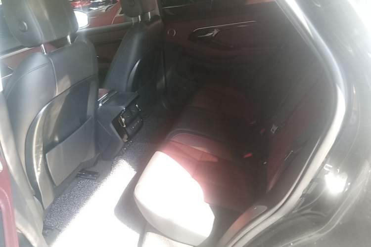 Used Land Rover Range Evoque 2021 Range Rover Velar 249 PS R-Dynamic HSE Luxury Edition Left Rear Seat