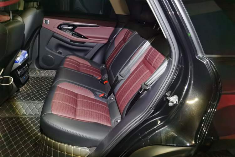 Used Land Rover Range Evoque 2021 Range Rover Velar L 249PS R-Dynamic First Edition Left Rear Seat