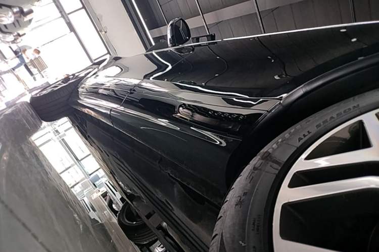 Used Land Rover Range Evoque 2021 Range Rover Velar 249 PS R-Dynamic HSE Luxury Edition Left Side Sill