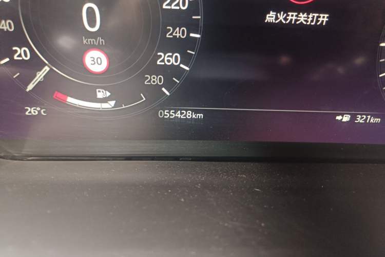 Used Land Rover Range Evoque 2021 Range Rover Velar L 249PS R-Dynamic First Edition Odometer Close Up