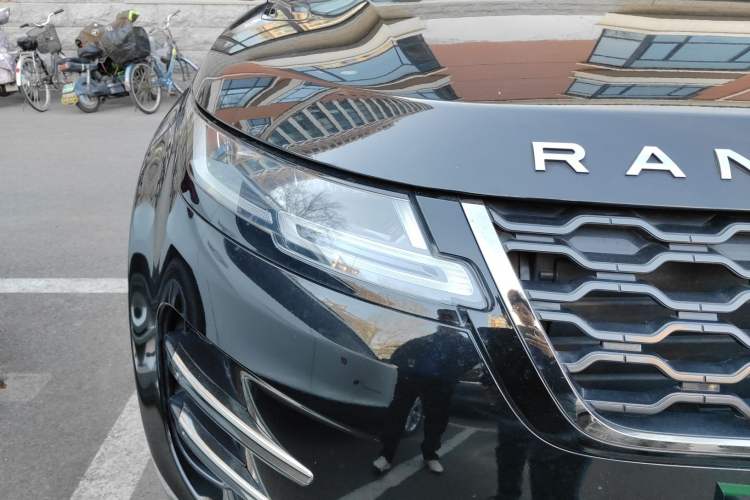 Used Land Rover Range Evoque 2021 Range Rover Velar L 249PS R-Dynamic First Edition Right Front Headlight