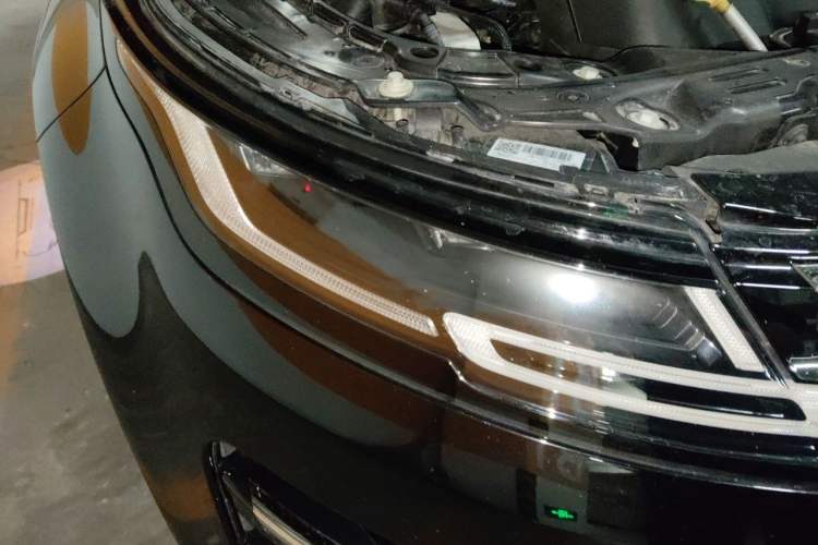 Used Land Rover Range Evoque 2021 Range Rover Velar L 249PS R-Dynamic First Edition Right Front Headlight