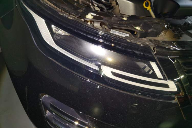 Used Land Rover Range Evoque 2021 Range Rover Velar L 249PS R-Dynamic First Edition Right Front Headlight