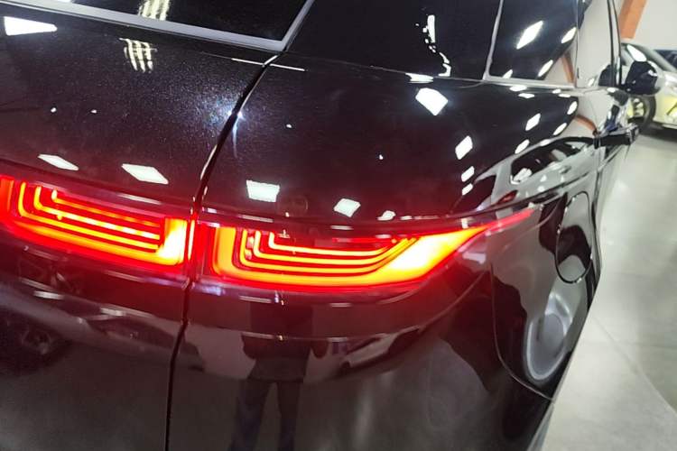 Used Land Rover Range Evoque 2021 Range Rover Velar 249 PS R-Dynamic HSE Luxury Edition Right Rear Taillight