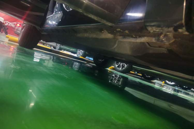 Used Land Rover Range Evoque 2021 Range Rover L 249 PS R-Dynamic SE Luxury Edition Right Side Sill