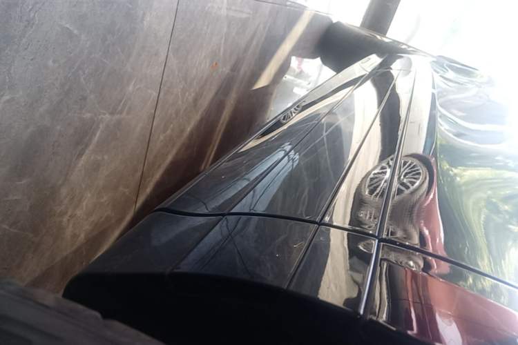 Used Land Rover Range Evoque 2021 Range Rover Velar 249 PS R-Dynamic HSE Luxury Edition Right Side Sill