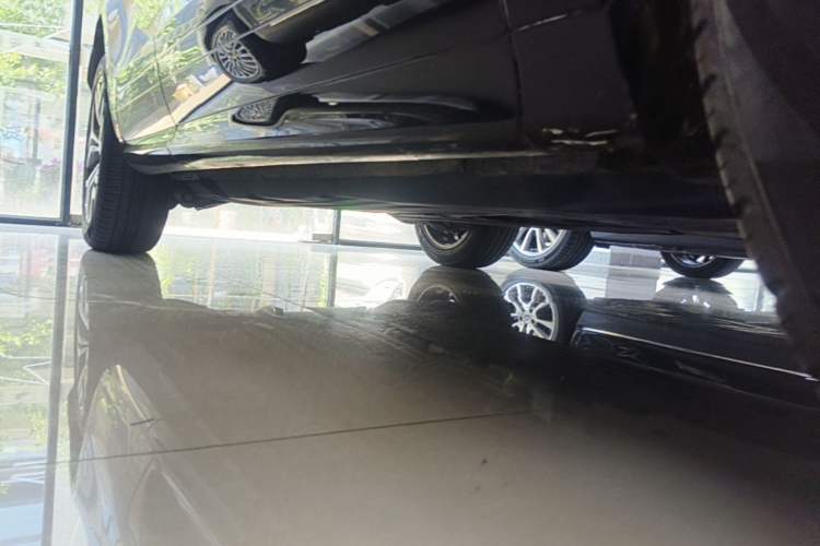 Used Land Rover Range Evoque 2021 Range Rover Velar L 249PS R-Dynamic First Edition Right Side Sill