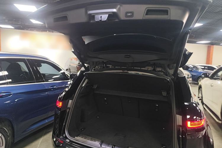 Used Land Rover Range Evoque 2021 Range Rover Velar 249 PS R-Dynamic HSE Luxury Edition Trunk