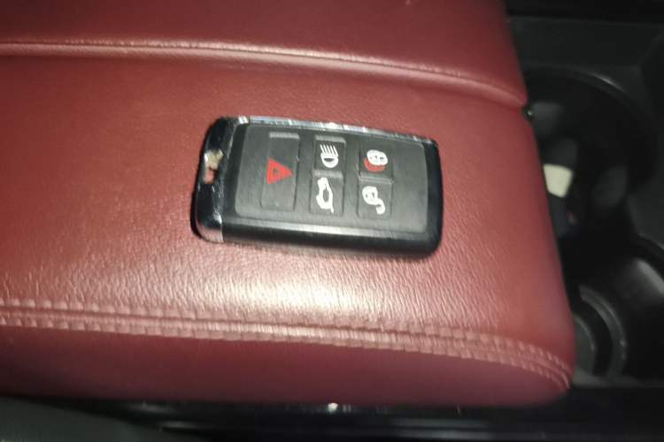 Used Land Rover Range Evoque 2021 Range Rover Velar L 249PS R-Dynamic First Edition Vehicle Key