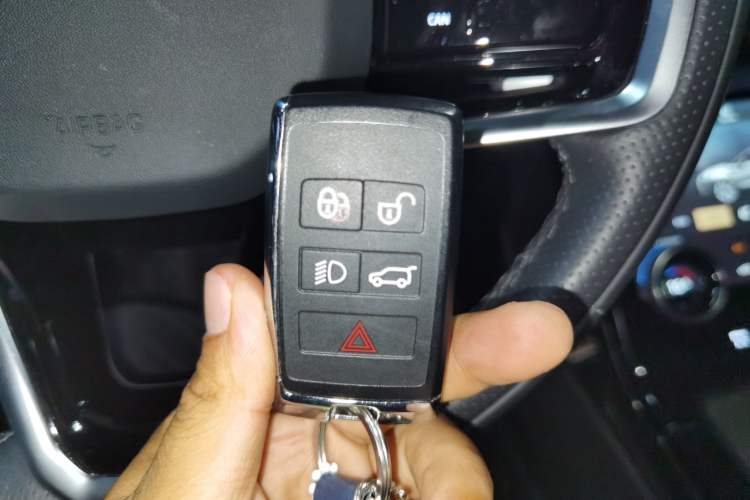 Used Land Rover Range Evoque 2021 Range Rover Velar L 249PS R-Dynamic First Edition Vehicle Key