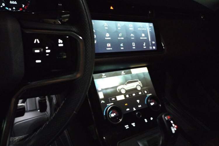 Used Land Rover Range Evoque 2021 Range Rover Velar L 249PS R-Dynamic First Edition Audio And AC Panel