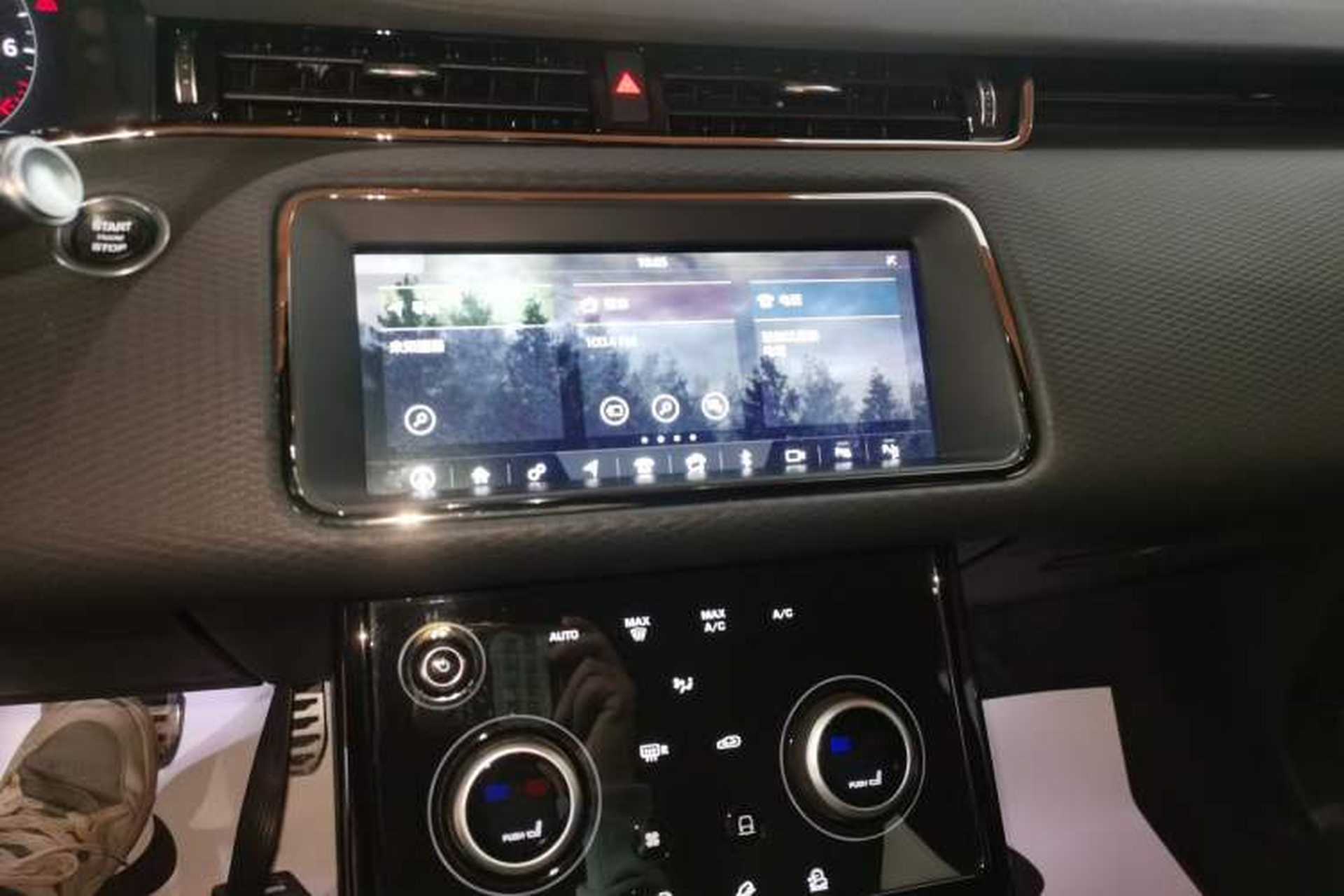 Used Land Rover Range Evoque 2021 Range Rover Velar 249 PS R-Dynamic S Performance Edition Audio And AC Panel