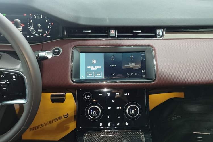 Used Land Rover Range Evoque 2021 Range Rover Velar L 249PS R-Dynamic First Edition Audio And AC Panel