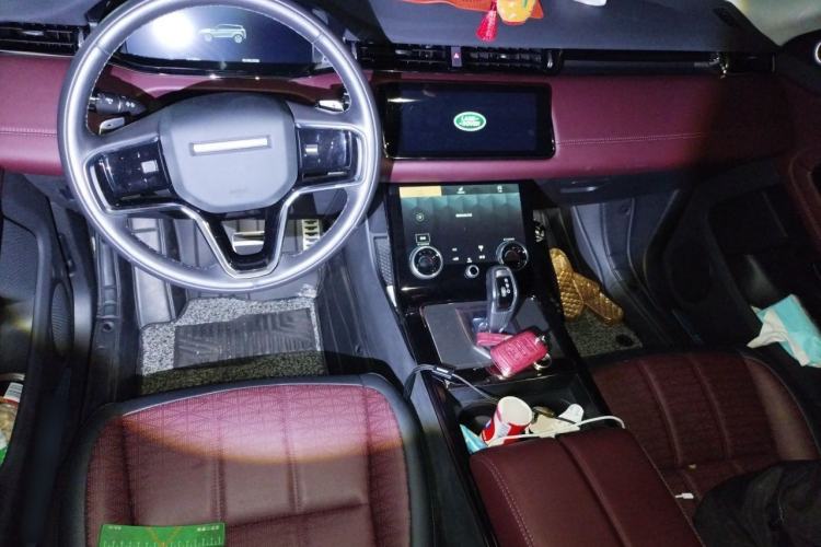 Used Land Rover Range Evoque 2021 Range Rover Velar L 249PS R-Dynamic First Edition Center Console