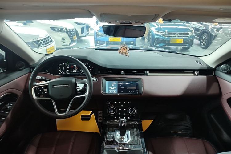 Used Land Rover Range Evoque 2021 Range Rover Velar L 249PS R-Dynamic First Edition Center Console