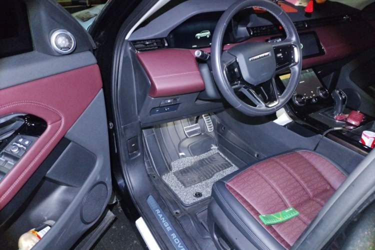 Used Land Rover Range Evoque 2021 Range Rover Velar L 249PS R-Dynamic First Edition Driver Seat