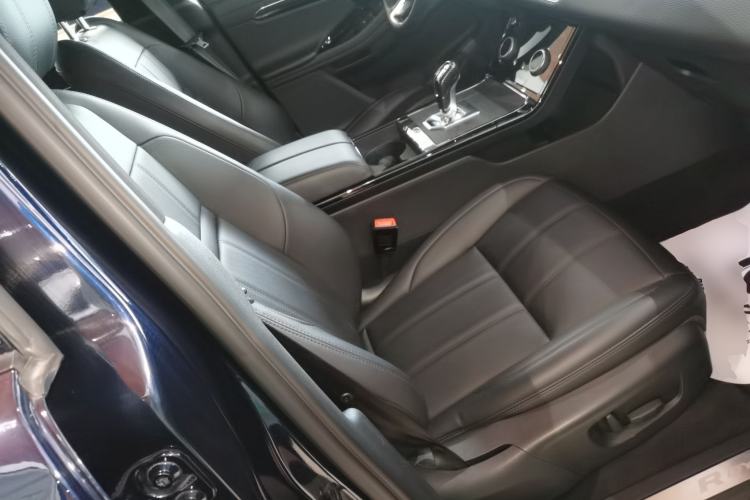 Used Land Rover Range Evoque 2021 Range Rover Velar 249 PS R-Dynamic S Performance Edition Right Front Seat
