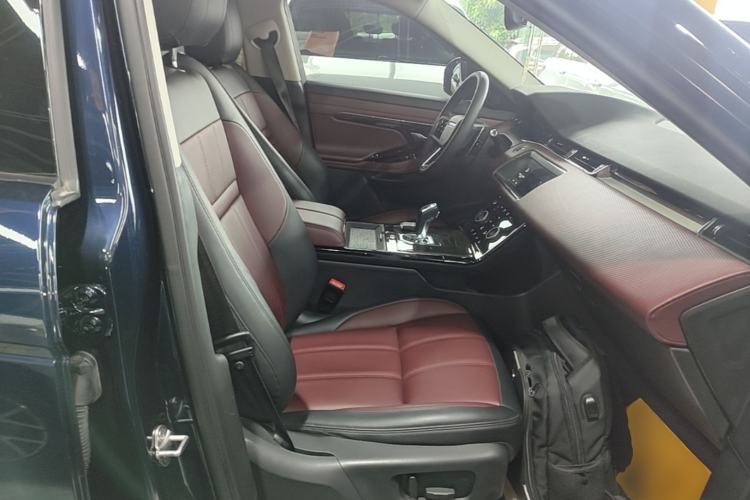Used Land Rover Range Evoque 2021 Range Rover Velar L 249PS R-Dynamic First Edition Right Front Seat