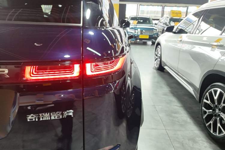 Used Land Rover Range Evoque 2021 Range Rover Velar L 249PS R-Dynamic First Edition Right Rear Taillight