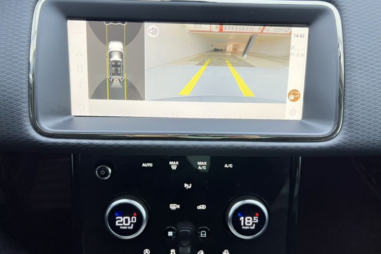 Used Land Rover Range Evoque 2021 Range Rover Velar 249 PS R-Dynamic S Performance Edition Audio And AC Panel