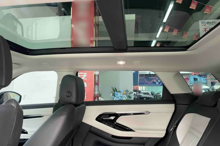 Used Land Rover Range Evoque 2021 Range Rover Velar 249 PS R-Dynamic S Performance Edition Interior 3