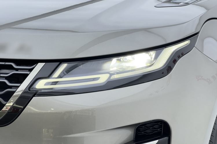 Used Land Rover Range Evoque 2021 Range Rover Velar 249 PS R-Dynamic S Performance Edition Left Front Headlight