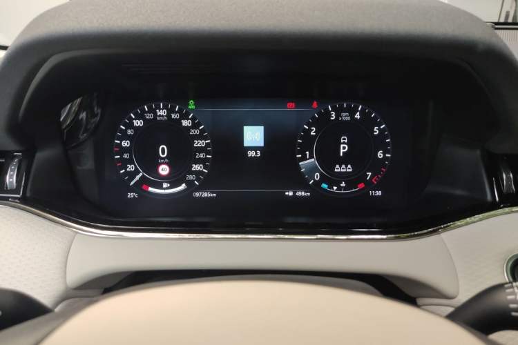 Used Land Rover Range Evoque 2021 Range Rover Velar 249 PS R-Dynamic S Performance Edition Odometer Close Up