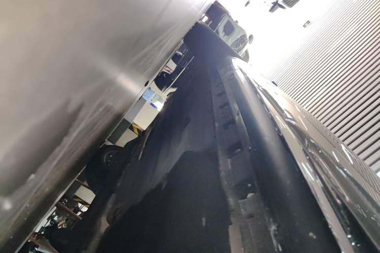 Used Land Rover Range Evoque 2021 Range Rover L 249 PS R-Dynamic SE Luxury Edition Right Side Sill