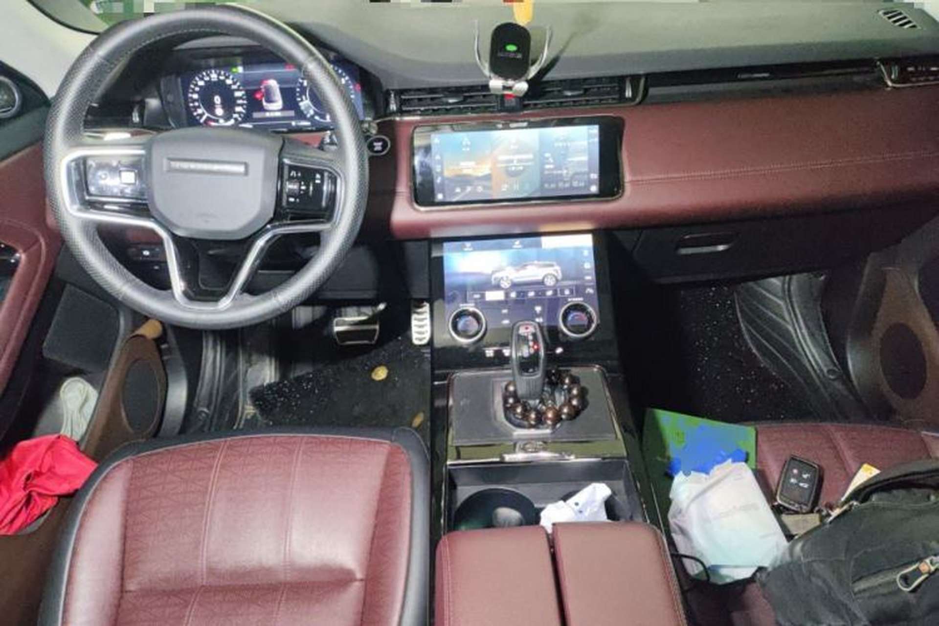 Used Land Rover Range Evoque 2021 Range Rover Velar L 249PS R-Dynamic First Edition Center Console