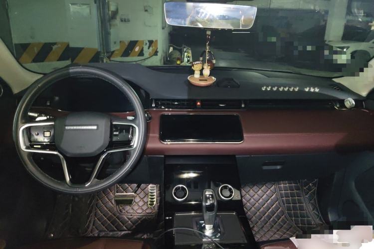 Used Land Rover Range Evoque 2021 Range Rover Velar L 249PS R-Dynamic First Edition Center Console