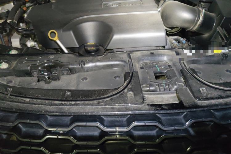 Used Land Rover Range Evoque 2021 Range Rover Velar L 249PS R-Dynamic First Edition Engine Bay