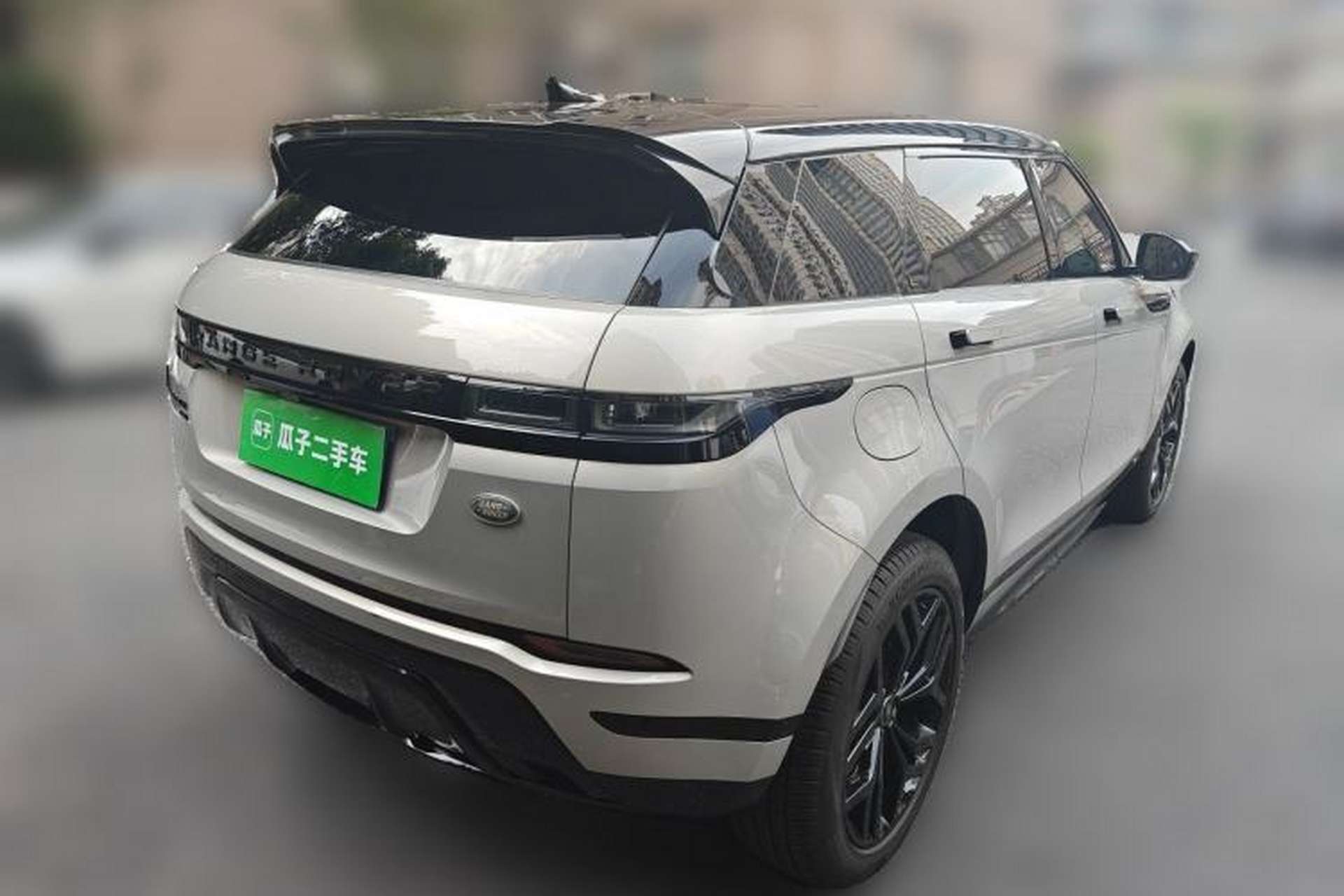 Used Land Rover Range Evoque 2021 Range Rover Velar 249 PS R-Dynamic HSE Luxury Edition Rear Right 45 Deg