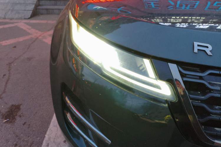 Used Land Rover Range Evoque 2021 Range Rover Velar L 249PS R-Dynamic First Edition Right Front Headlight