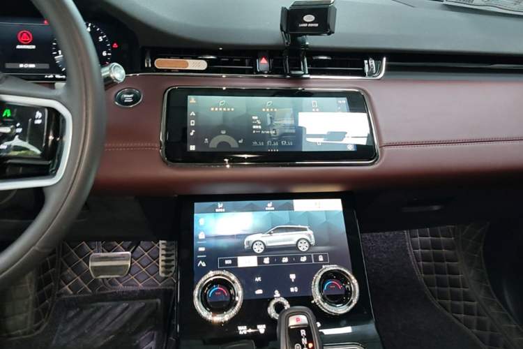 Used Land Rover Range Evoque 2021 Range Rover Velar L 249PS R-Dynamic First Edition Audio And AC Panel