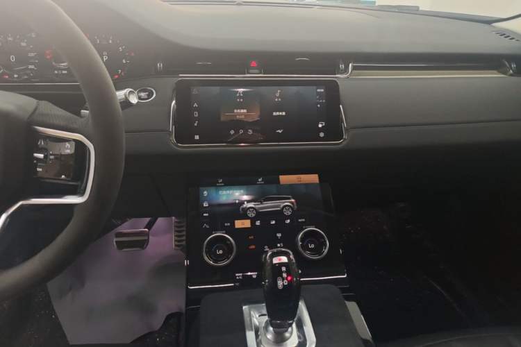 Used Land Rover Range Evoque 2021 Range Rover L 249 PS R-Dynamic SE Luxury Edition Audio And AC Panel