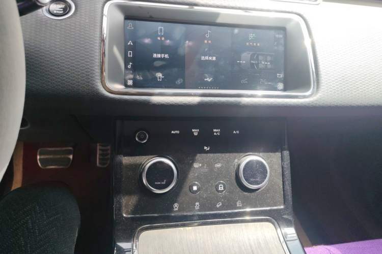 Used Land Rover Range Evoque 2021 Range Rover Velar 249 PS R-Dynamic S Performance Edition Audio And AC Panel