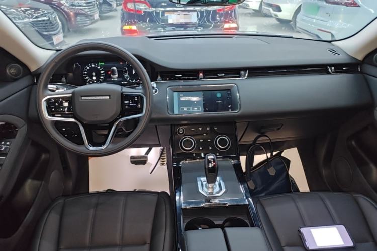 Used Land Rover Range Evoque 2021 Range Rover Evoque 200 PS R-Dynamic Standard Elite Edition Center Console