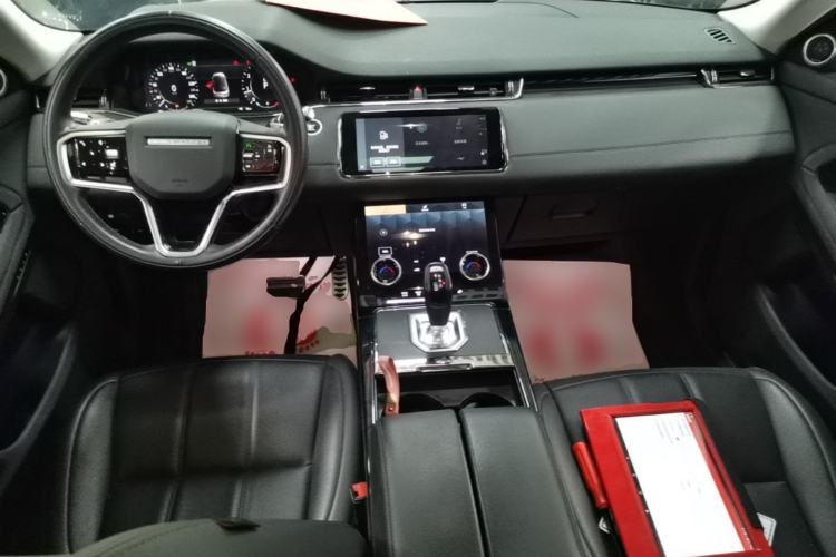 Used Land Rover Range Evoque 2021 Range Rover Velar 249 PS R-Dynamic HSE Luxury Edition Center Console
