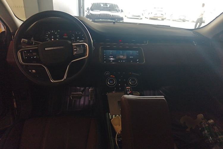 Used Land Rover Range Evoque 2021 Range Rover L 249 PS R-Dynamic SE Luxury Edition Center Console