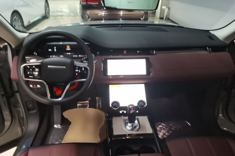 Used Land Rover Range Evoque 2021 Range Rover L 249 PS R-Dynamic SE Luxury Edition Center Console