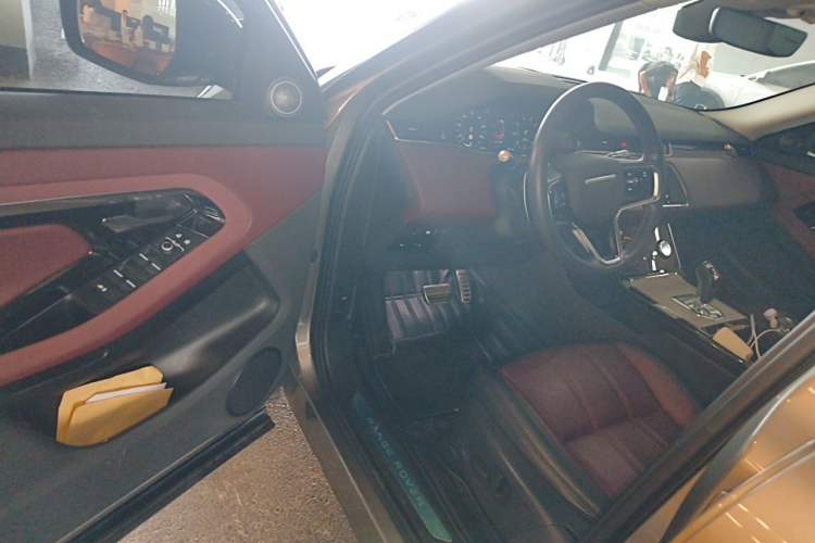 Used Land Rover Range Evoque 2021 Range Rover L 249 PS R-Dynamic SE Luxury Edition Driver Seat