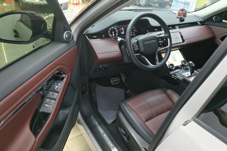 Used Land Rover Range Evoque 2021 Range Rover Velar L 249PS R-Dynamic First Edition Driver Seat