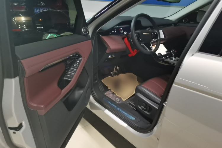 Used Land Rover Range Evoque 2021 Range Rover L 249 PS R-Dynamic SE Luxury Edition Driver Seat
