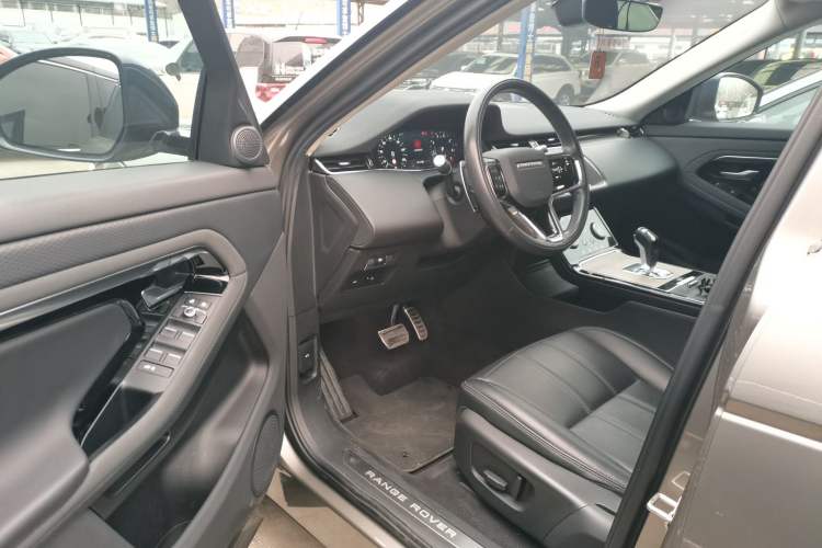 Used Land Rover Range Evoque 2021 Range Rover Velar L 249PS R-Dynamic First Edition Driver Seat