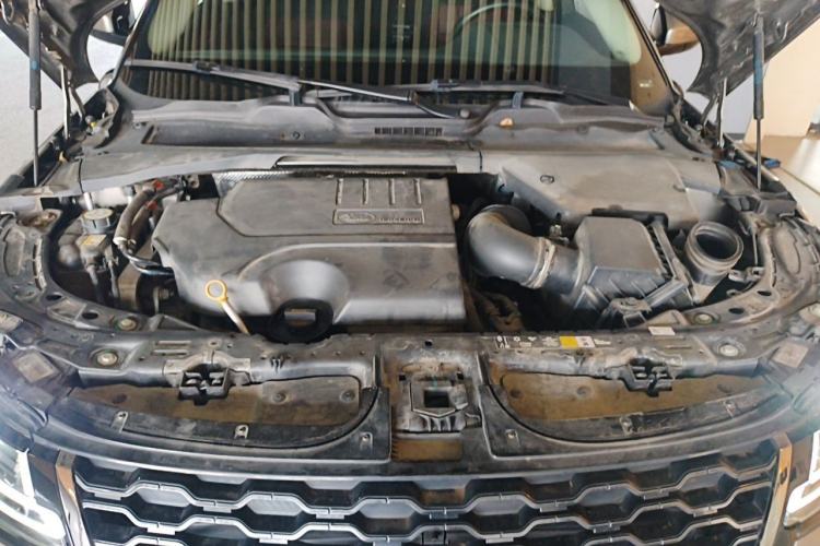 Used Land Rover Range Evoque 2021 Range Rover L 249 PS R-Dynamic SE Luxury Edition Engine Bay