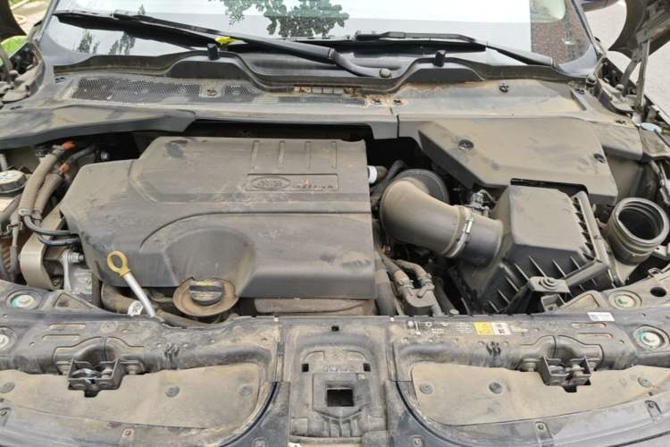Used Land Rover Range Evoque 2021 Range Rover Evoque 200 PS R-Dynamic Standard Elite Edition Engine Bay
