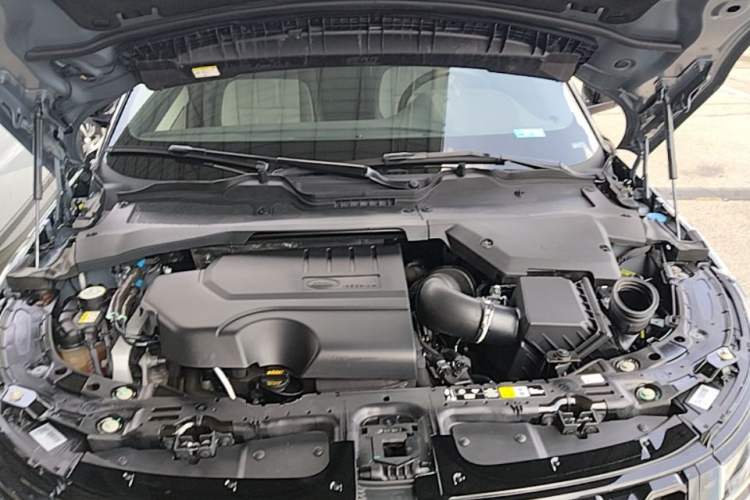 Used Land Rover Range Evoque 2021 Range Rover Velar 249 PS R-Dynamic S Performance Edition Engine Bay